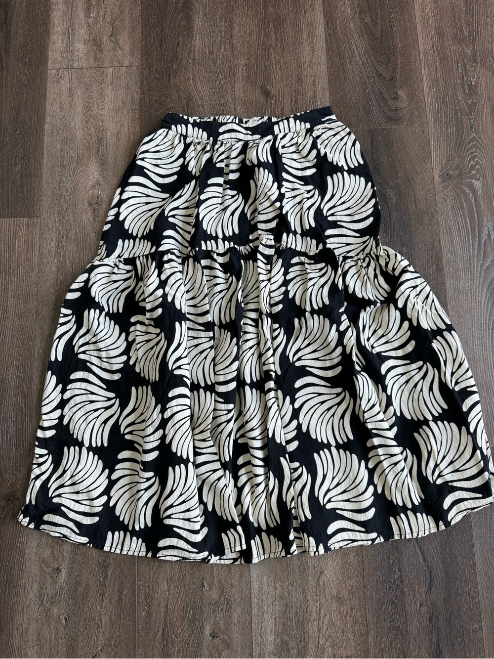 a new day Black and Cream Abstract Tiered Midi Skirt Size XS